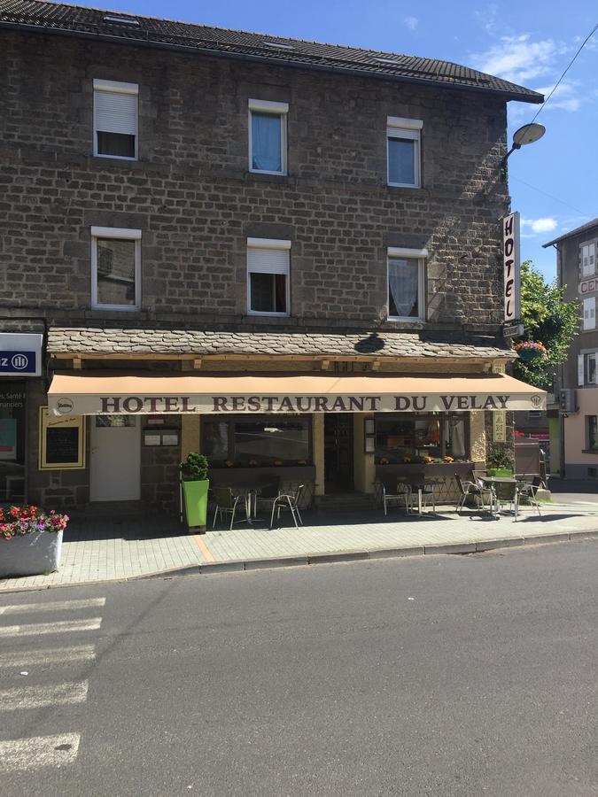 Hotel Restaurant Du Velay ル・シャンボン・シュル・リニョン エクステリア 写真